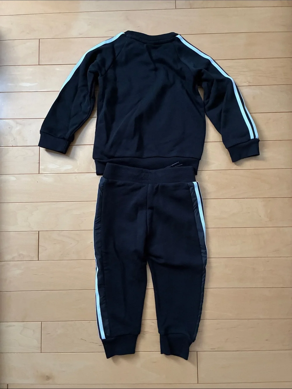 adidas size 2t